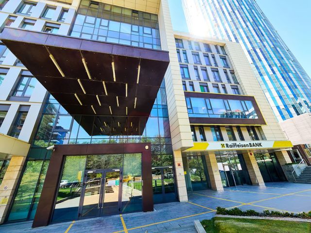 Raiffeisen Bank a raportat un profit impresionant de 896 milioane lei în prima jumătate a anului 2025, marcând o creștere de 9% față de perioada precedentă. 1 raiffeisen bank a incheiat primul semestru din 2025 cu un profit de 896 milioane lei in crestere cu 9 6889b5cb5749e