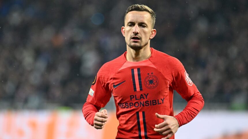 Întorsătură neașteptată în transferul lui Marius Ștefănescu! O nouă mișcare între FCSB și Dinamo? 1 rasturnare de situatie in cazul transferului lui marius stefanescu se face inca o mutare pe axa fcsb dinamo 6883aaf2904bc