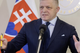 robert fico acuza marea britanie ca a platit activisti pentru a influenta alegerile din slovacia in 2023 reactia londrei 68890eb4d836a