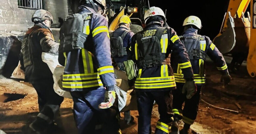 Atac devastator al Rusiei în Ucraina: Peste 20 de vieți pierdute și o închisoare în Zaporojie, sub focul bombardamentelor 1 rusia a lovit doua regiuni din ucraina cel putin 20 de morti a fost vizata si o inchisoare din zaporojie 68886cfd79b0b