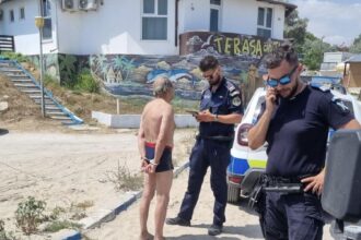 scandal pe plaja in eforie un turist a fost amendat dupa ce s a luat la harta cu salvamarii 6887682b32992
