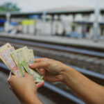 Prețurile biletelor de tren cresc din 1 august. Ce sume vor plăti românii după ajustarea TVA? 2 se scumpesc biletele de tren de la 1 august cat vor plati romanii dupa majorarea tva 6888c863d50bc