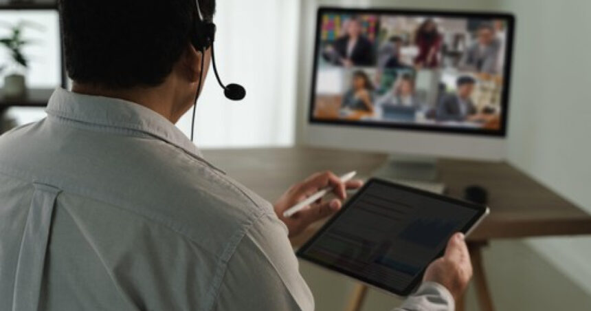 Ședință virtuală a consiliului local german întreruptă de un film pentru adulți – cazul a fost sesizat autorităților 1 sedinta online a unui consiliu local din germania intrerupta de un film ponografic incidentul a fost raportat politiei 688230c14888e