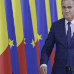 Sorin Grindeanu discută despre transferul responsabilităților lui Dragoș Anastasiu către Marian Neacșu: Ilie Bolojan ne va împărtăși perspectiva sa. 3 sorin grindeanu despre preluarea atributiilor lui dragos anastasiu de catre marian neacsu ilie bolojan ne va explica viziunea sa 6887771352f4d