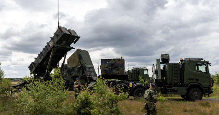 SUA sprijină Polonia cu o sumă de patru miliarde de dolari pentru îmbunătățirea apărării. Ce achiziții strategice ar putea face Varșovia cu acești bani? 1 sua acorda poloniei o garantie de patru miliarde de dolari pentru finantarea apararii ce ar putea sa cumpere varsovia din acesti bani 6883a8d530d85