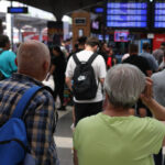 Furtunile perturbă circulația feroviară: Gara de Nord se confruntă cu întârzieri semnificative, anunță CFR SA. 2 traficul feroviar afectat de furtuni intarzieri de sute de minute inregistrate in gara de nord anuntul cfr sa 688602137f7f8