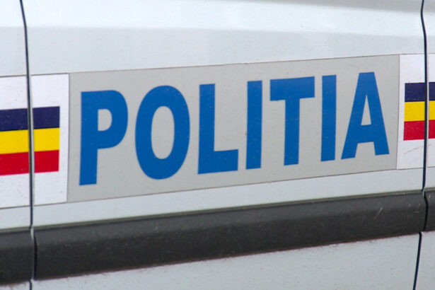 un barbat plecat de la spitalul de neuropsihiatrie sapoca a fost gasit de politisti in zona mall urilor 68851302245f3