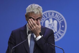 vicepremierul demisionar dragos anastasiu a spus ca a dat e280b3spaga de supravietuiree280b3 pentru a nu i se bloca o rambursare tva de milioane de lei judecatorii l au contrazis 68884c05b8cf7