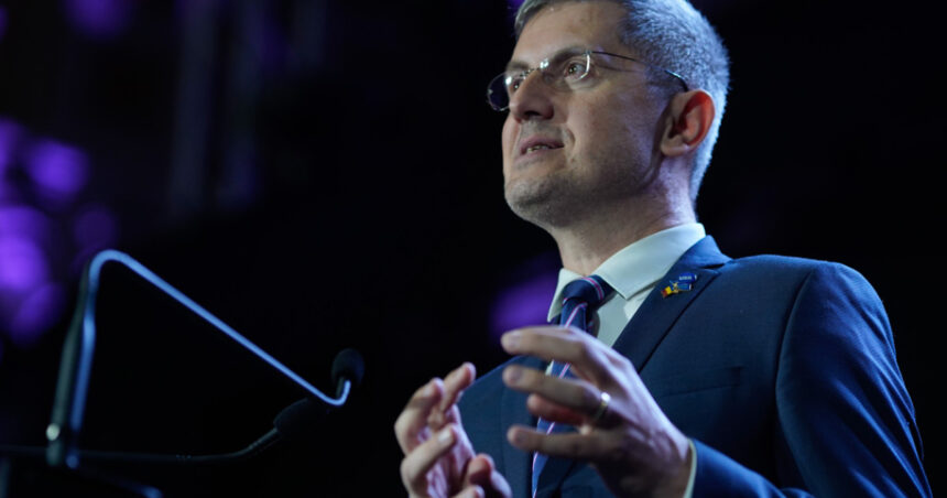 Cât de mult va rezista Coaliția de guvernare, conform europarlamentarului Dan Barna: Sper într-o dovadă de maturitate! 1 video cat va rezista coalitia de guvernare in ochii europarlamentarului dan barna as vrea sa cred ca exista maturitate 6884d0367c2b5