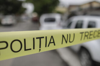 video caz socant in judetul timis sot si sotie gasiti morti in curtea casei cu urme de violenta pe corp politia a deschis ancheta 68863a5227f11