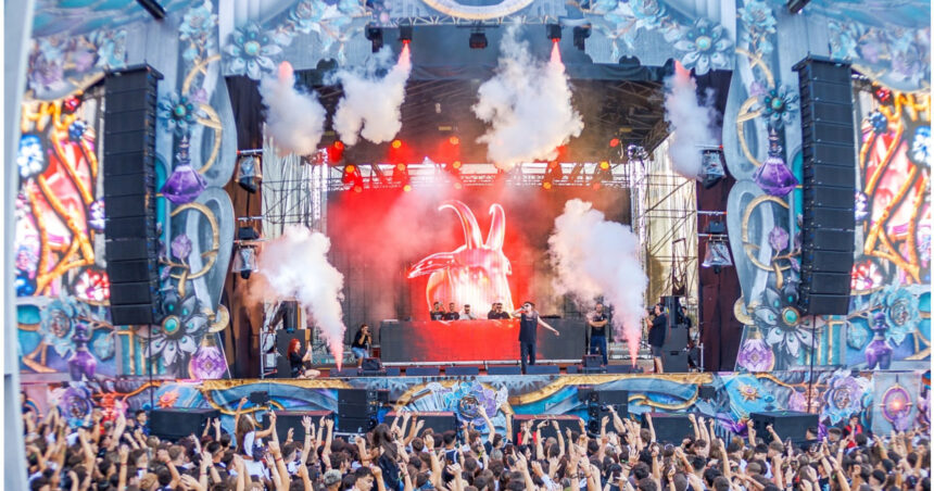 Prețuri piperate și opțiuni limitate pentru cazare în Cluj, cu ocazia festivalului Untold. Ce costuri te așteaptă pentru o noapte în hoteluri și apartamente de închiriat? 1 video cazari putine si scumpe in cluj inainte de festivalul untold cat a ajuns sa coste o noapte in hotelurile si locuintele de inchiriat 6888fcf9ecf5e