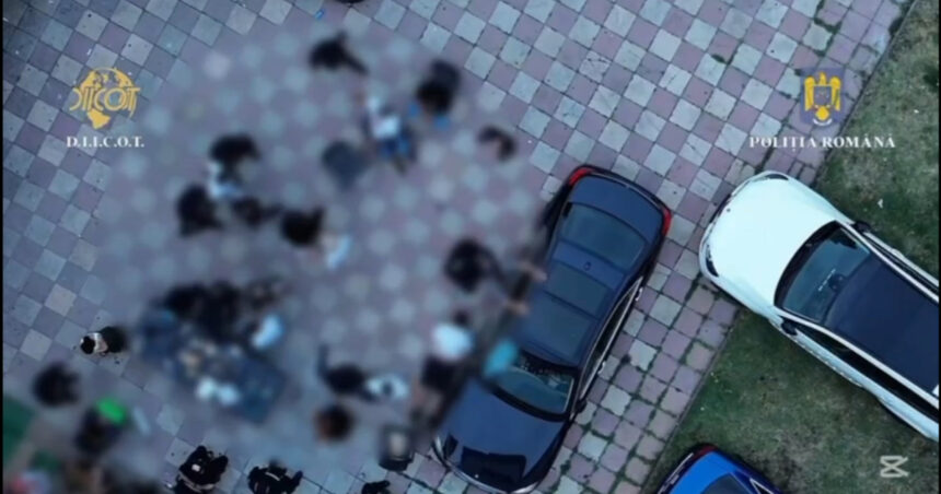 Raiduri spectaculoase împotriva clanurilor Pian și Purcel: Suspiciuni de trafic de persoane, proxenetism și spălare de bani. 1 video descinderi de amploare la clanurile pian si purcel acuzatii de trafic de persoane proxenetism si spalare de bani 6889c1e9e1da1
