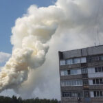 Tragedie în Siria: Explozia unui depozit de muniții lasă în urmă 12 victime și peste 100 de răniți 3 video explozie la un depozit de arme din siria 12 morti si peste 100 de raniti 68827e7cd368a