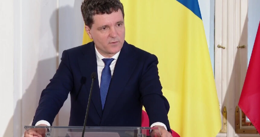 Nicușor Dan dezvăluie cum Rusia influențează alegerile din mai: O rețea sofisticată de site-uri care atrage cetățeni 1 video nicusor dan vorbeste despre implicarea rusiei in alegerile din mai s a construit o retea cu site uri care au atras oameni 6883c89c1e81e