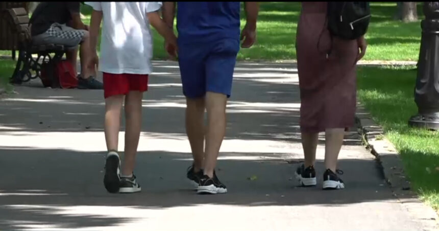 Pașii zilnici esențiali pentru a evita bolile severe sunt mai puțini decât se credea. Descoperirile recente aduc noi perspective! 1 video numarul zilnic de pasi necesari pentru a preveni bolile grave este mai mic decat recomandarile anterioare ce arata noile studii 6883aff0261d1