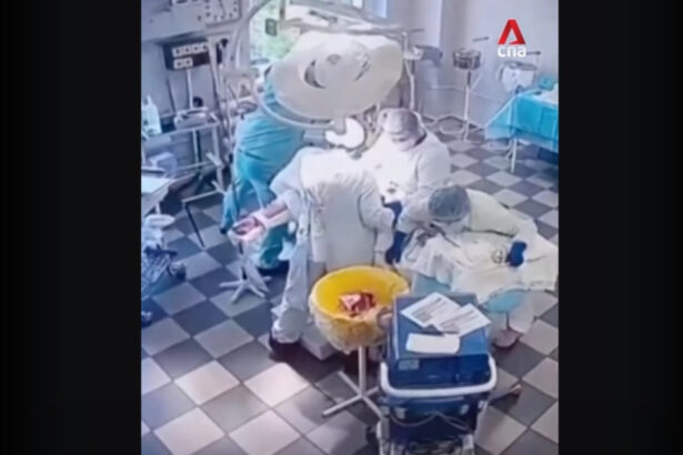 video o echipa de chirurgi rusi a continuat sa opereze un pacient in timpul cutremurului cu magnitudinea 88 din kamceatka 688a32bb13a2f