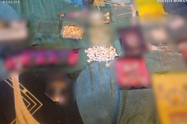 video politist arestat pentru trafic de droguri substante interzise ascunse in lenjerie intima si vandute inclusiv la petreceri cu minori 6884c92f1fe4f