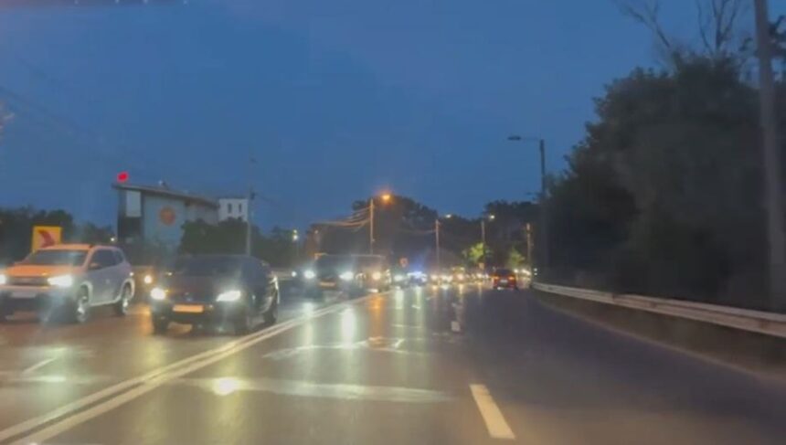 Coșmarul traficului pe ruta Eforie: mai mult timp pierdut decât drum parcurs! 1 video trafic de cosmar intre eforie nord si sud mai mult se sta decat se circula 68852014bd80f