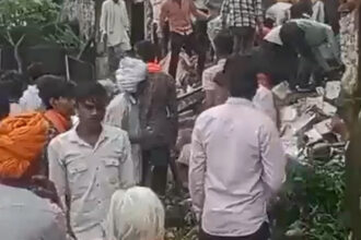 video tragedia in india 7 copii au murit si alti 26 au fost raniti dupa ce o scoala s a prabusit 68835f043137b
