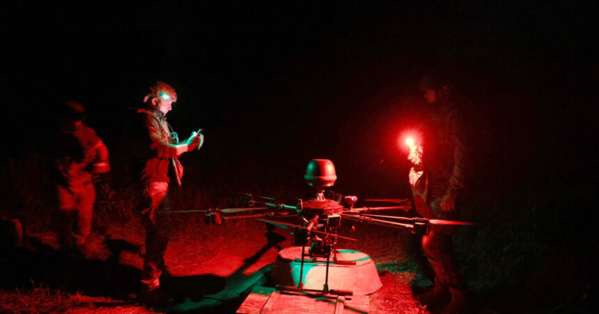 Un soldat ucrainean dezvăluie utilizarea dronelor Vampire în misiunile de apărare la graniță 1 video un militar ucrainean face o demonstratie despre cum sunt folosite dronele vampire in zonele de frontiera 688710b55e8c4