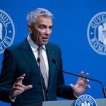 Vicepremierul Anastasiu, demisionar: Cer autorităților să nu mai desconsidera antreprenorii pe TikTok! E timpul ca ANAF să se digitalizeze și să-și plătească datoriile către companii! 3 video vicepremierul anastasiu demisionar fac apel la anpc si la statul roman sa nu mai umileasca antreprenori pe tiktok sa si faca datoria privind digitalizarea anaf si sa achite datoriile catre fi 6886465800259