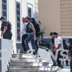 Vladimir Plahotniuc și Constantin Ţuţu, escortați în cătușe la tribunalul din Grecia 2 video vladimir plahotniuc si constantin tutu au fost adusi in catuse la instanta din grecia 6883e49ebd3fd