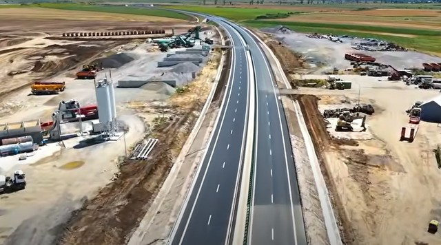 RECORD ISTORIC ÎN ROMÂNIA: Cel mai extins parcurs pe autostradă și drum expres! 1 videofoto anunt nou record in romania cel mai lung traseu exclusiv pe autostrada si drum