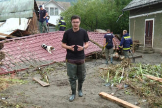 videofoto inundatii devastatoare in moldova imaginile dezastrului dupa furtuni un caine blocat sub daramaturi cautat de pompieri 68888d16806c7