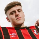 Liverpool l-a cedat, iar el a ales să își reinventeze identitatea. Iată cum se prezintă acum Ben Doak, noua achiziție a echipei Bournemouth! 3 a fost vandut de liverpool si a decis sa isi schimbe numele cum se prezinta acum ben doak noul jucator de la bournemouth 68a4370a23e8a