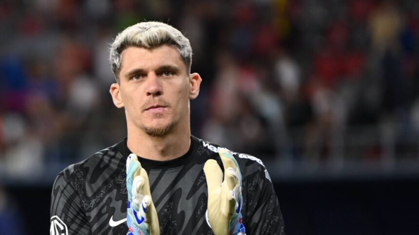 Transferul lui Ștefan Târnovanu s-a prăbușit! Galatasaray își asigură un goalkeeper cu șase trofee de campion! 1 a picat transferul lui stefan tarnovanu galatasaray ia un portar cu sase titluri de campion 689c2b8db60a5