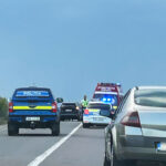Coliziune devastatoare cu trei automobile pe varianta Ovidiu, la intersecția cu Poiana! O victimă a fost prinsă în vehiculul avariat. 2 accident grav cu 3 masini pe varianta ovidiu la intersectia cu poiana o persoana a ramas blocata in masina deformata 689c27cc1ec2f