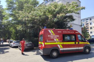 accident grav in constanta cu doua autoturisme pe strada strajerului a fost trimisa si descarcerarea 689b0b3c64413