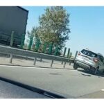 Incident pe Autostrada Soarelui A2: Cauciucul unui Ford Kuga a cedat în plină viteză 2 accident pe a2 autostrada soarelui unui ford kuga i a explodat cauciucul 68a85a49350a0