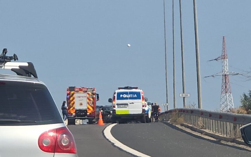 Coliziune pe A4 între Ovidiu și Constanța: Un TIR și o dubiță s-au întâlnit pe drum 1 accident pe autostrada a4 pe sensul de mers de la ovidiu spre constanta s au ciocnit un tir si o dubita 689accad36234