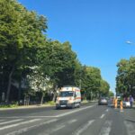 Coliziune pe bulevardul Aurel Vlaicu din Constanța: un automobil s-a izbit de un stâlp. Intervenția echipajelor de urgență este în desfășurare. 2 accident pe bulevardul aurel vlaicu din constanta un autoturism a intrat intr un stalp echipajele de urgenta intervin la fata locului 689ccd2d88d9b