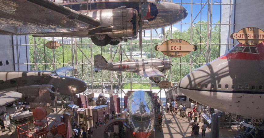 Revizuirea patrioată: Administrația Trump analizează 19 muzee Smithsonian pentru a verifica expozițiile. 1 administratia trump va revizui 19 muzee smithsonian pentru a se asigura ca exponatele sunt suficient de patriotice 689c306e11ab6
