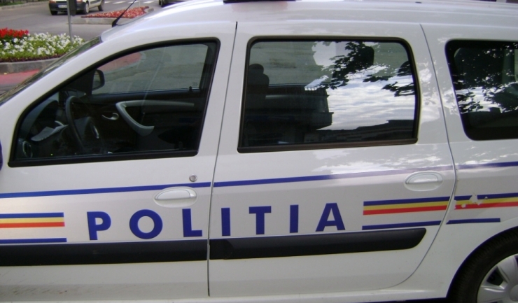Șefă de agenție turistică din Constanța, suspectată de fraudă cu un prejudiciu depășind 400.000 de lei 1 administratoarea unei agentii de turism din constanta acuzata de inselaciune prejudiciu total de peste 400 000 de lei 68aa09af2a879