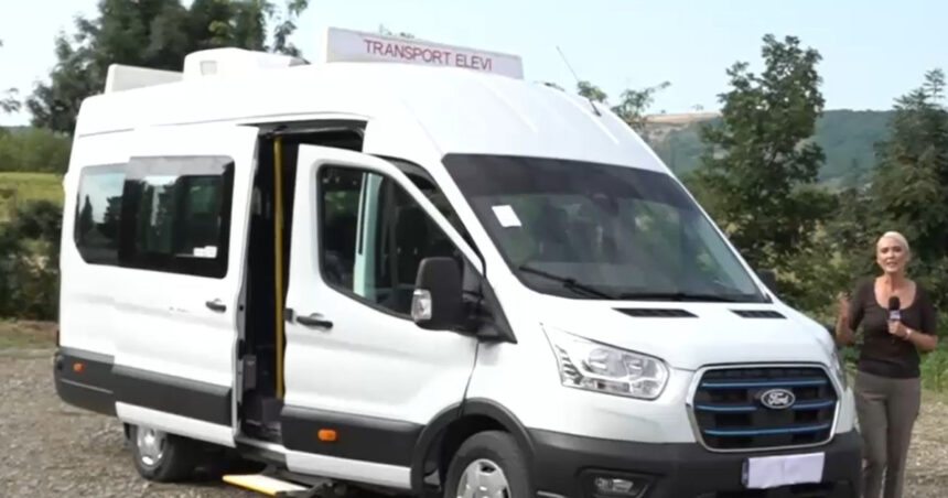Prețuri umflate pentru microbuzele școlare: Explicațiile autorităților locale pentru disparitățile de zeci de mii de euro între județe 1 afacerea microbuzelor scolare la suprapret cum justifica autoritatile locale diferentele de zeci de mii de euro intre judete 689ce3339f125