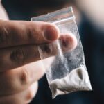 Om de afaceri din Mamaia Nord încarcerat pentru 5 ani și 4 luni din cauza traficului de cocaină: conexiuni cu un accident pe șoselele din Constanța 2 afacerist din mamaia nord condamnat definitiv la 5 ani si 4 luni de inchisoare pentru trafic de cocaina legatura cu un accident rutier din constanta 68a4ea6816c69