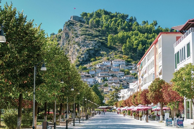 Albania - Utopia unei lumi fără bani în numerar 1 albania visul primei societati fara cash 6890d0ed1c681