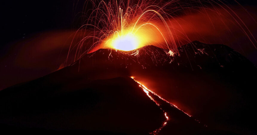 Îngrijorare în sudul Italiei: Vulcanul Etna își face din nou simțită forța! 1 alerta aeriana in sudul italiei dupa ce vulcanul etna a erupt din nou 68ad502bdf8b9