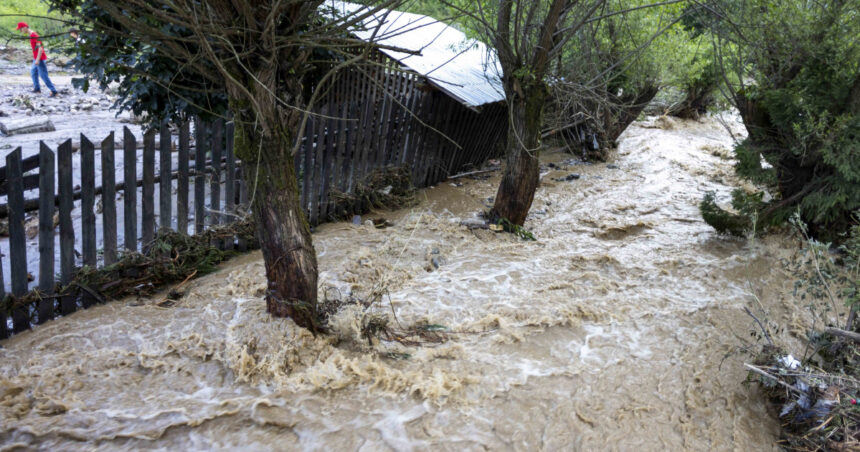 Avertisment de inundații: cod galben pentru viituri în 11 regiuni, valabil până luni la prânz – HARTĂ 1 alerta de inundatii cod galben de viituri in 11 zone pana luni la pranz harta 688f403b04fb2