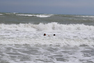 alerta in jupiter trei persoane sunt in pericol de inec 68a0512f524e7