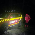 Îngrijorare în Munții Rodnei: Un grup de 11 aventurieri, inclusiv șapte micuți, s-a pierdut pe cărările montane. Echipajele de salvare intervin în condiții provocatoare. 3 alerta in muntii rodnei 11 turisti dintre care sapte copii s au ratacit pe traseu salvamontistii intervin in conditii dificile 68a0f3bcae296