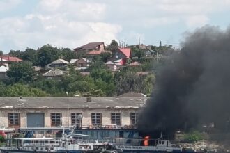 alerta incendiu la un ponton de pe raza municipiului tulcea 688f543c20fef