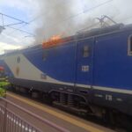 Urgent pe șine: locomotiva trenului Constanța-Craiova în flăcări. Pompierii acționează decisiv! 2 alerta pe calea ferata arde locomotiva trenului constanta craiova pompierii intervin in forta 68b45350242ef