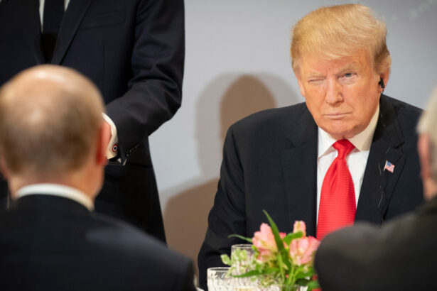 analiza donald trump intre un joc de carti si ruleta ruseasca in summitul cu vladimir putin asul din maneca presedintelui sua 68974c74e08b9