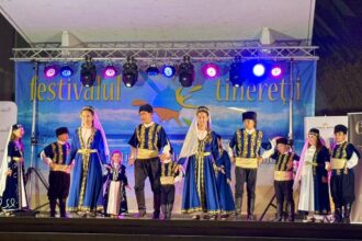 ansamblurile udttmr qarasu si qaytarma au stralucit pe scena festivalului tineretii de la mangalia 68b4107f52b81