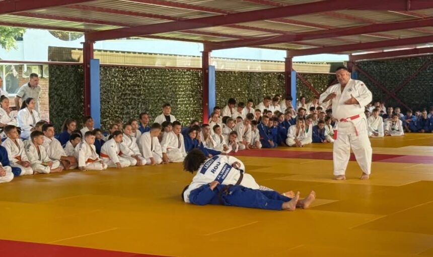 Provocări și Performanțe la Pantheon Judo Camp: Randori și Kata în Inima Stațiunii Venus 1 antrenamente intense la pantheon judo camp randorikata din statiunea venus 68b188efb092d