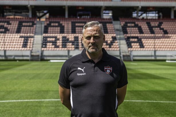 antrenorul lui spartak trnava arunca prosopul dupa 0 3 cu craiova nu e posibil ne gandim la campionat 68958c7a6b211